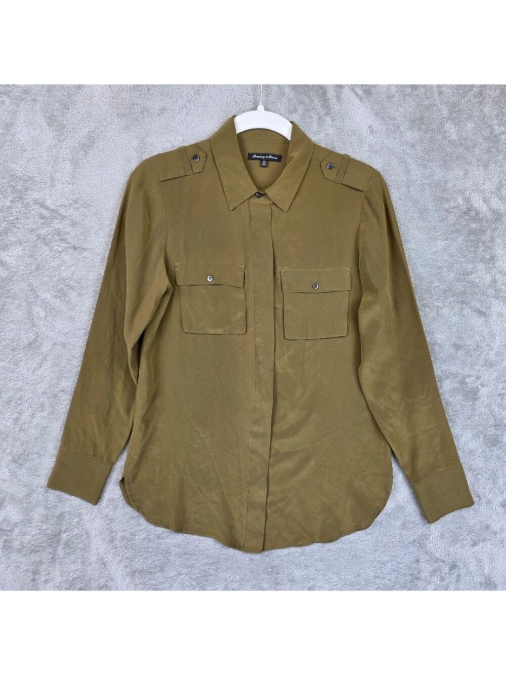 Broadway & Broome Button Up Shirt Womens XS Green Collared Long Sleeve Silk